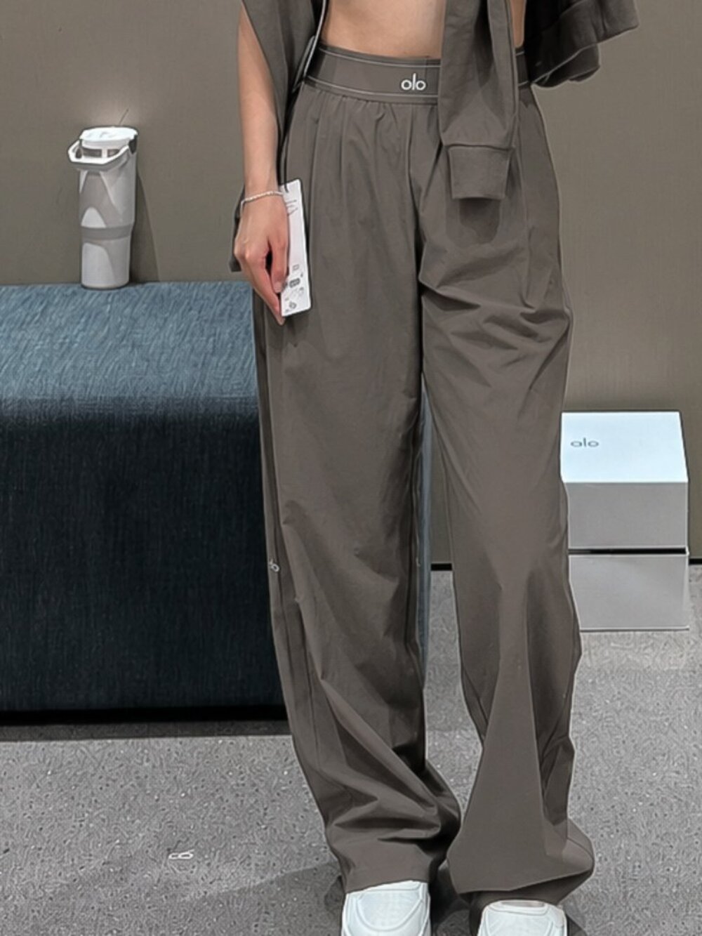ALO Yoga Suit Up Trouser Olive 🥇（Regular Limited）Elastic wide-leg pants🦅